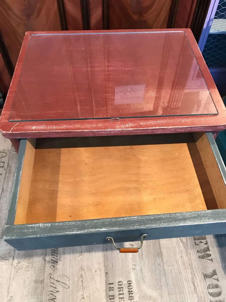 Liebevoll restaurierter kleiner Schrank in Braun / Blau – Bild 3